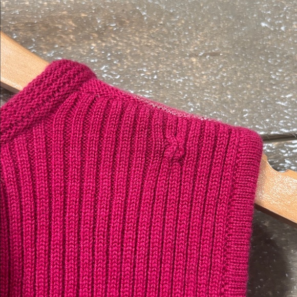St John Wool magenta pink with stripes sweater vest size Medium - Picture 9 of 10